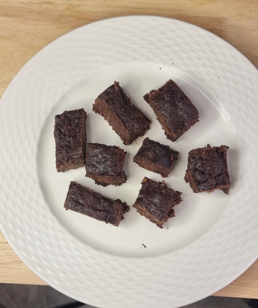 υγιεινα brownies με χουρμαδες και ρεβυθια